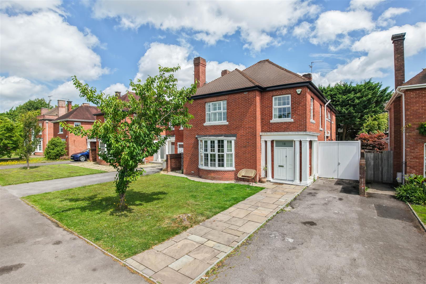 18 Queen Anne Square, Cardiff, CF10 3ED
